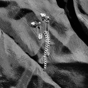 Irregular Silver Chain Stud Earring